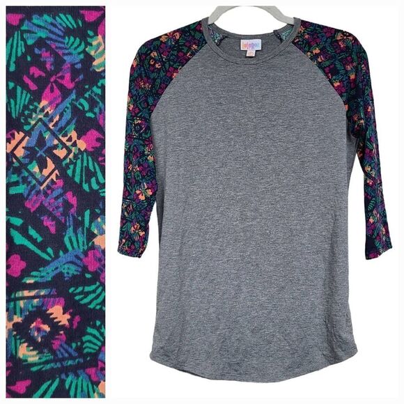 NWT LuLaRoe Randy Tee Unisex Gray Tribal Print S 6/8 T-Shirt Raglan Sleeve Top - Picture 1 of 9